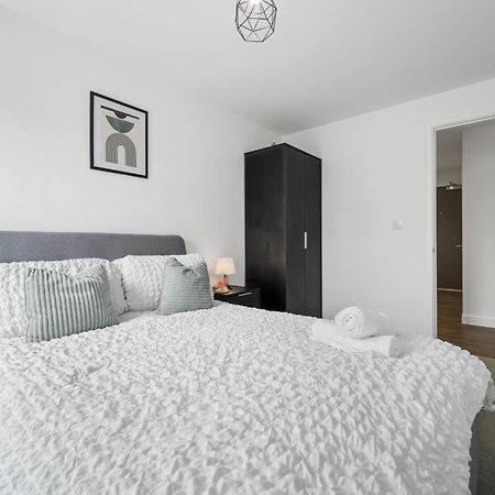 Harboview Haven Waterfront Apartment แมนเชสเตอร์ ภายนอก รูปภาพ